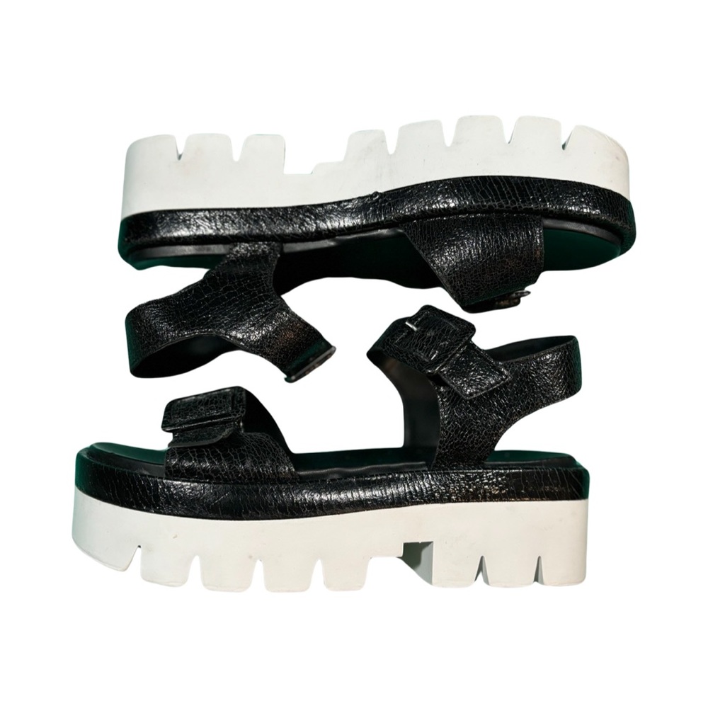 KENDALL & KYLIE platform sandals